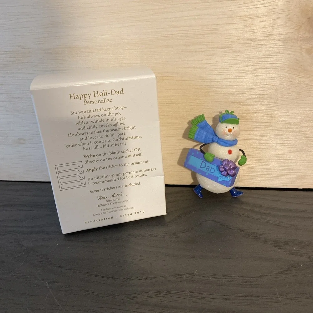 2010 Hallmark Keepsake Ornament Happy Holi-Dad Snowman Stickers Not Included